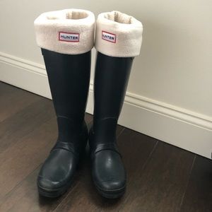 Hunter Tall Rain Boots + Sock Insert Navy